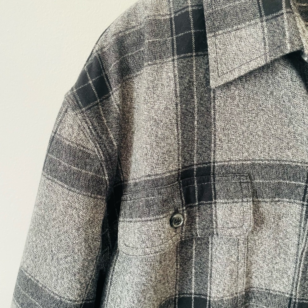 Carhartt Black and Gray Checkered Shirt - Picture 4 of 6